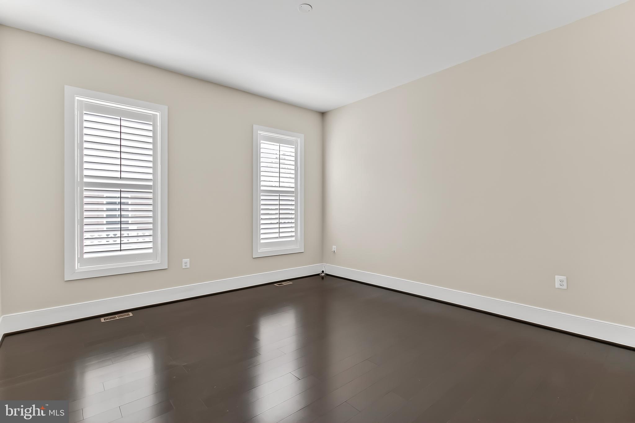 42821 BEAVER CROSSING SQUARE