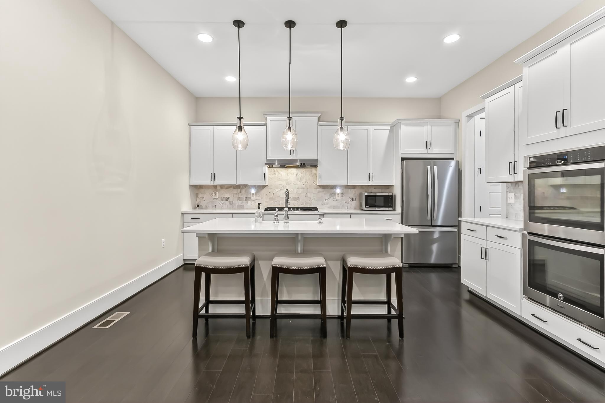 42821 BEAVER CROSSING SQUARE