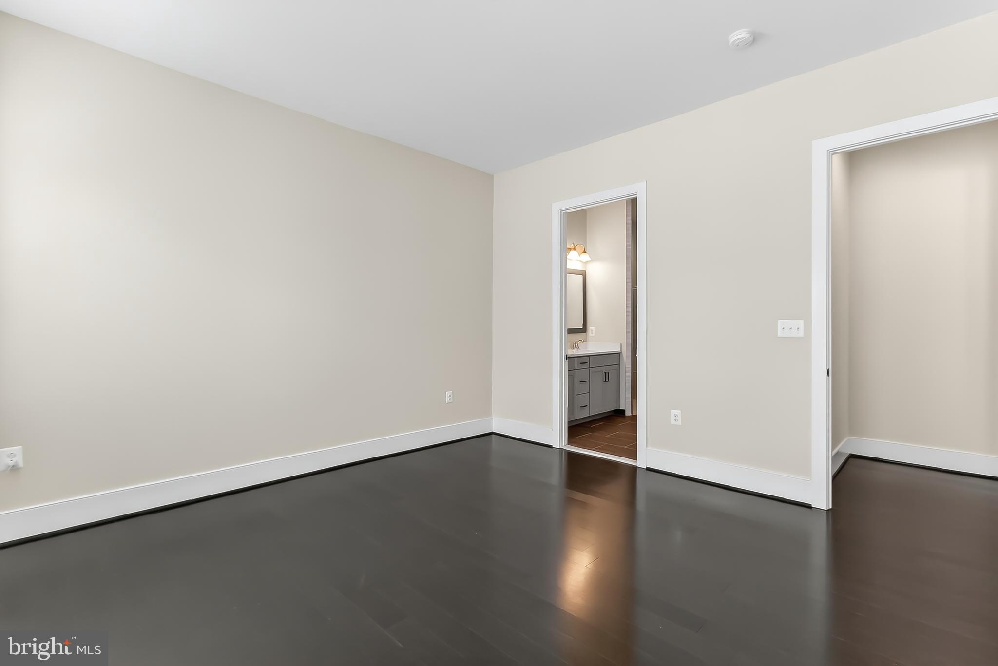 42821 BEAVER CROSSING SQUARE