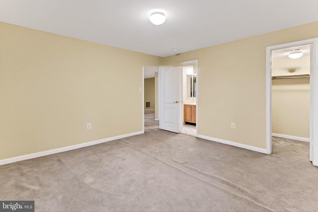 21321 SMALL BRANCH PLACE