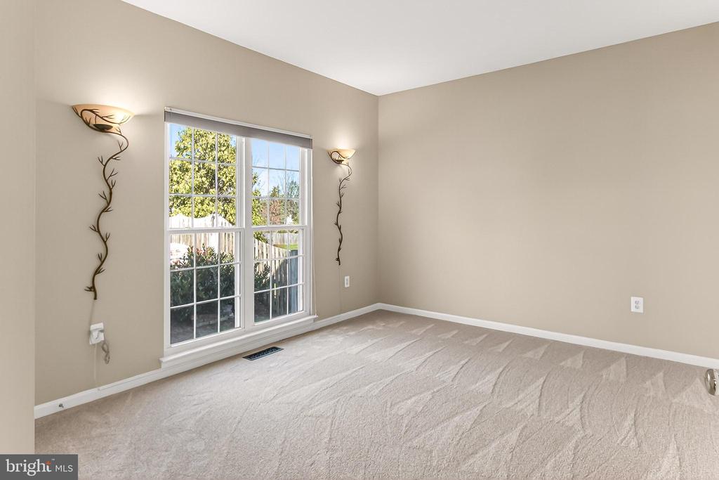 22103 VANTAGE POINTE PLACE