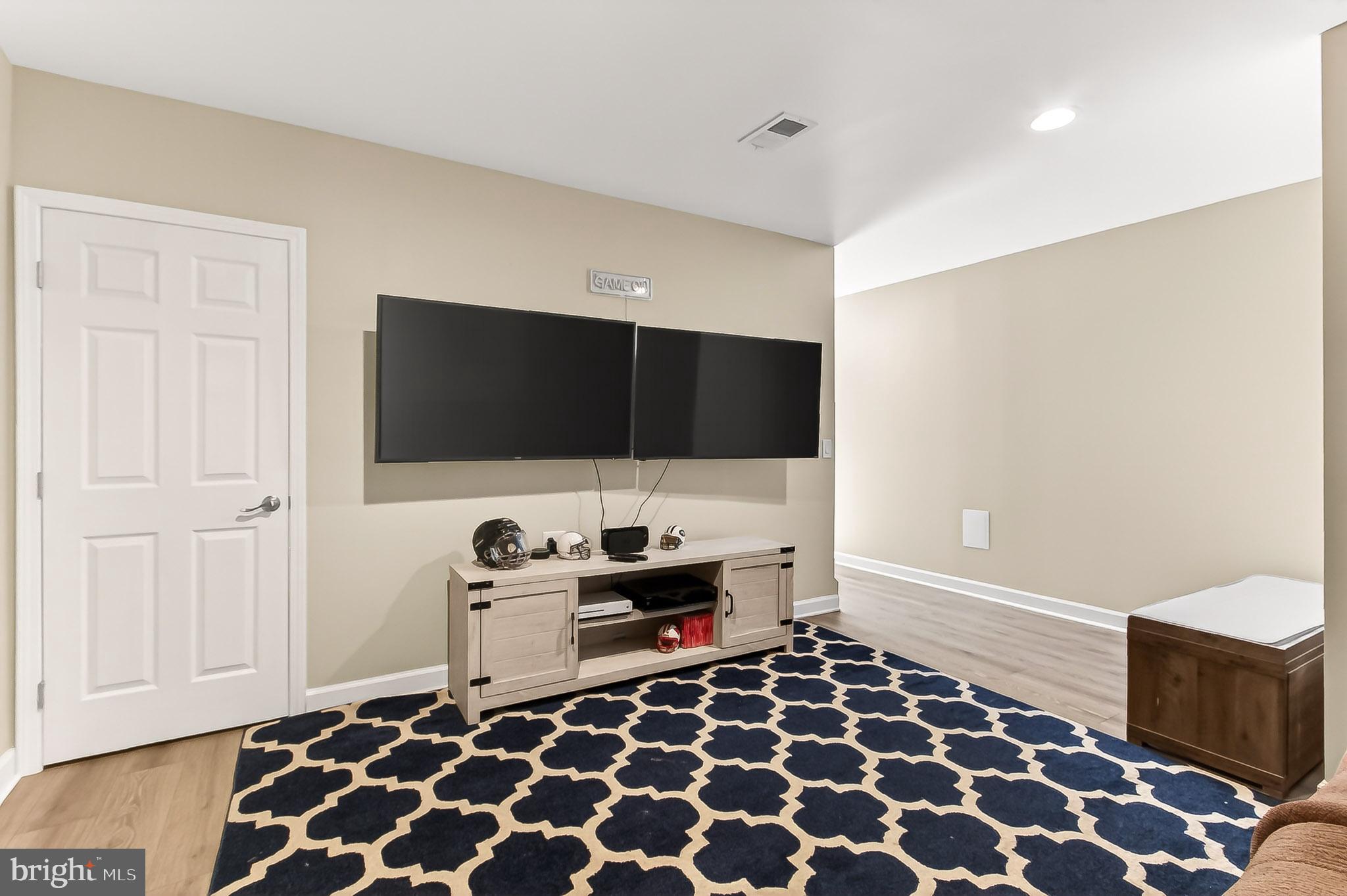 42308 GUILDHALL DRIVE