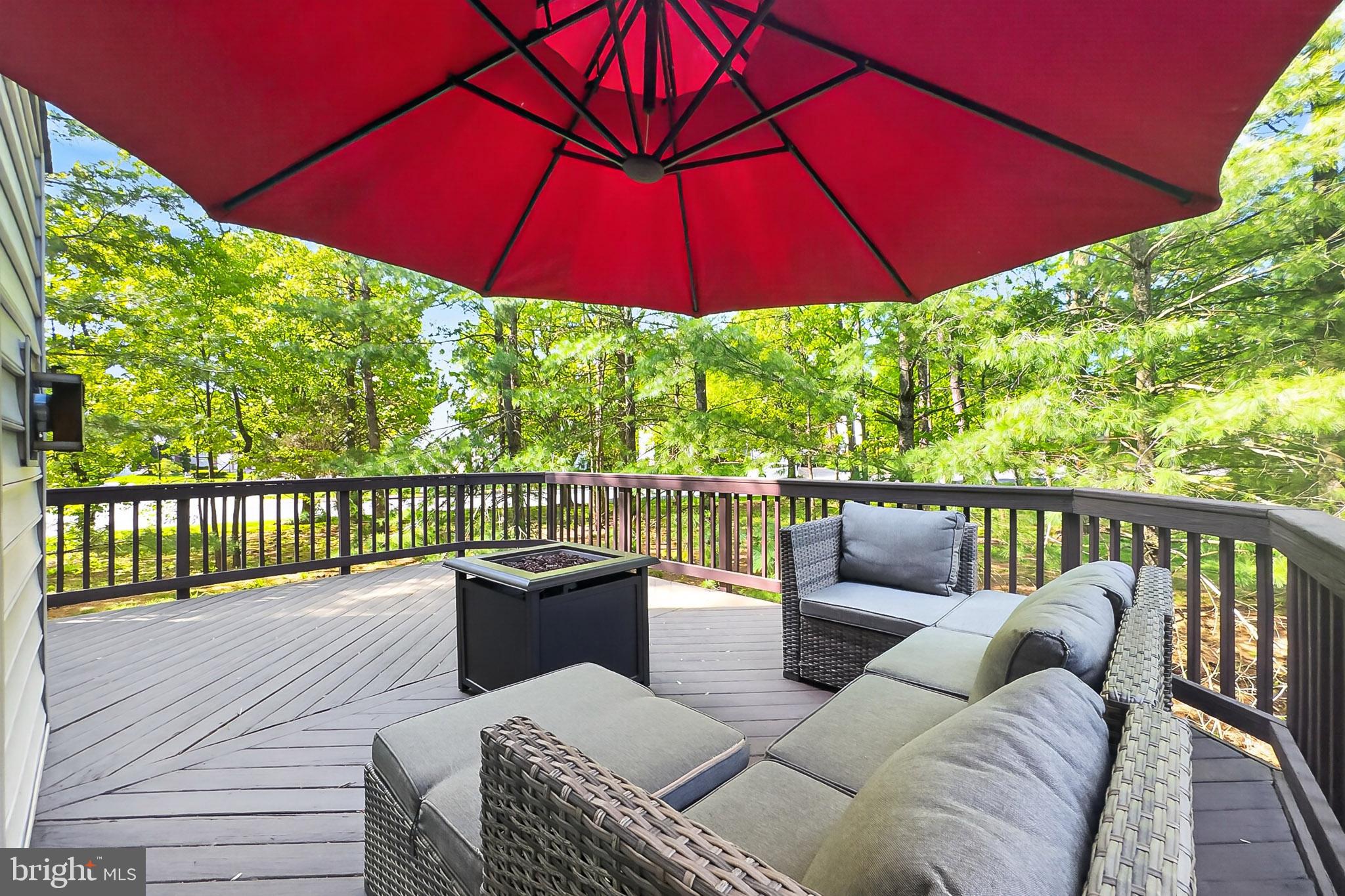 44039 KINGS ARMS SQUARE