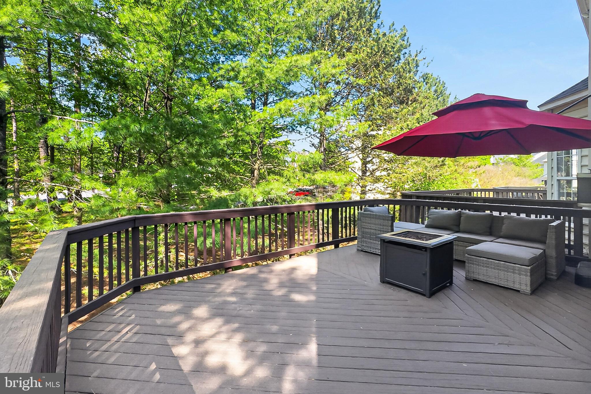 44039 KINGS ARMS SQUARE