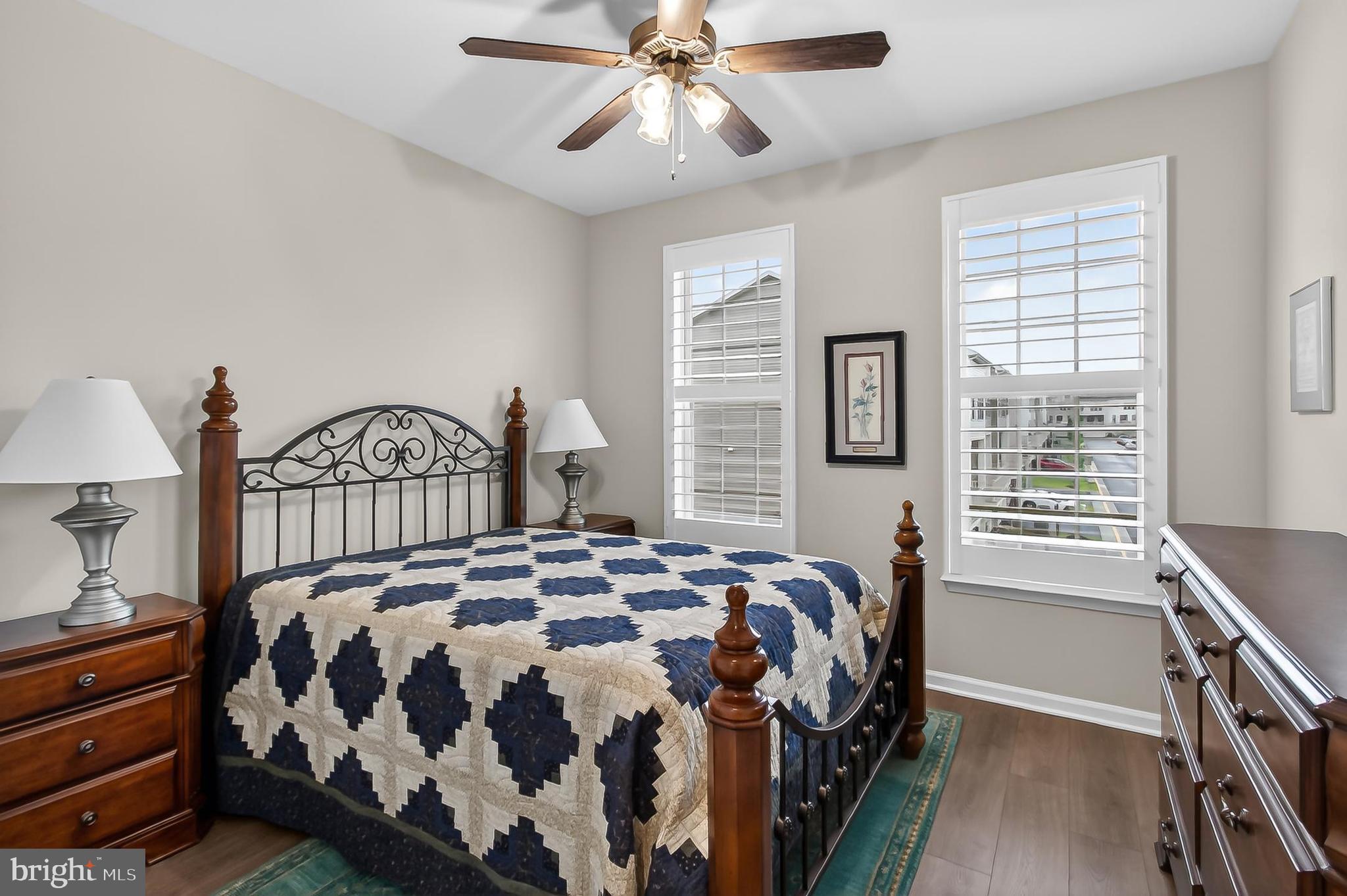 1700 MOCKING JAY TERRACE NE