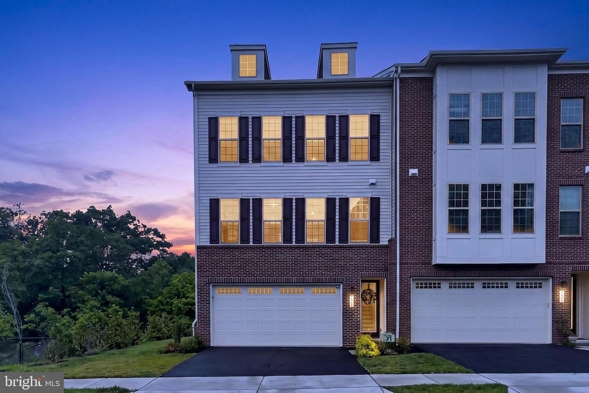 1700 MOCKING JAY TERRACE NE