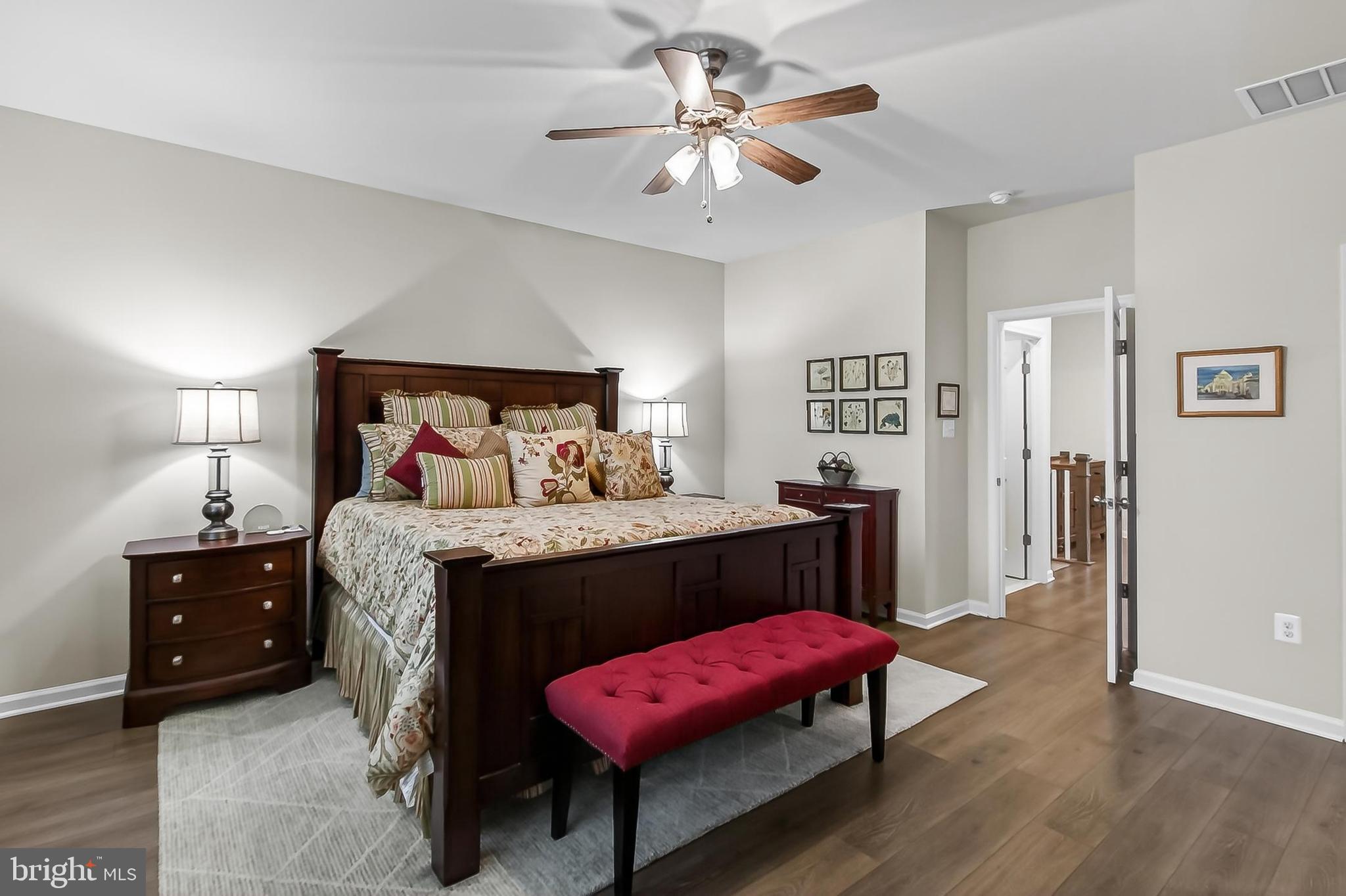 1700 MOCKING JAY TERRACE NE