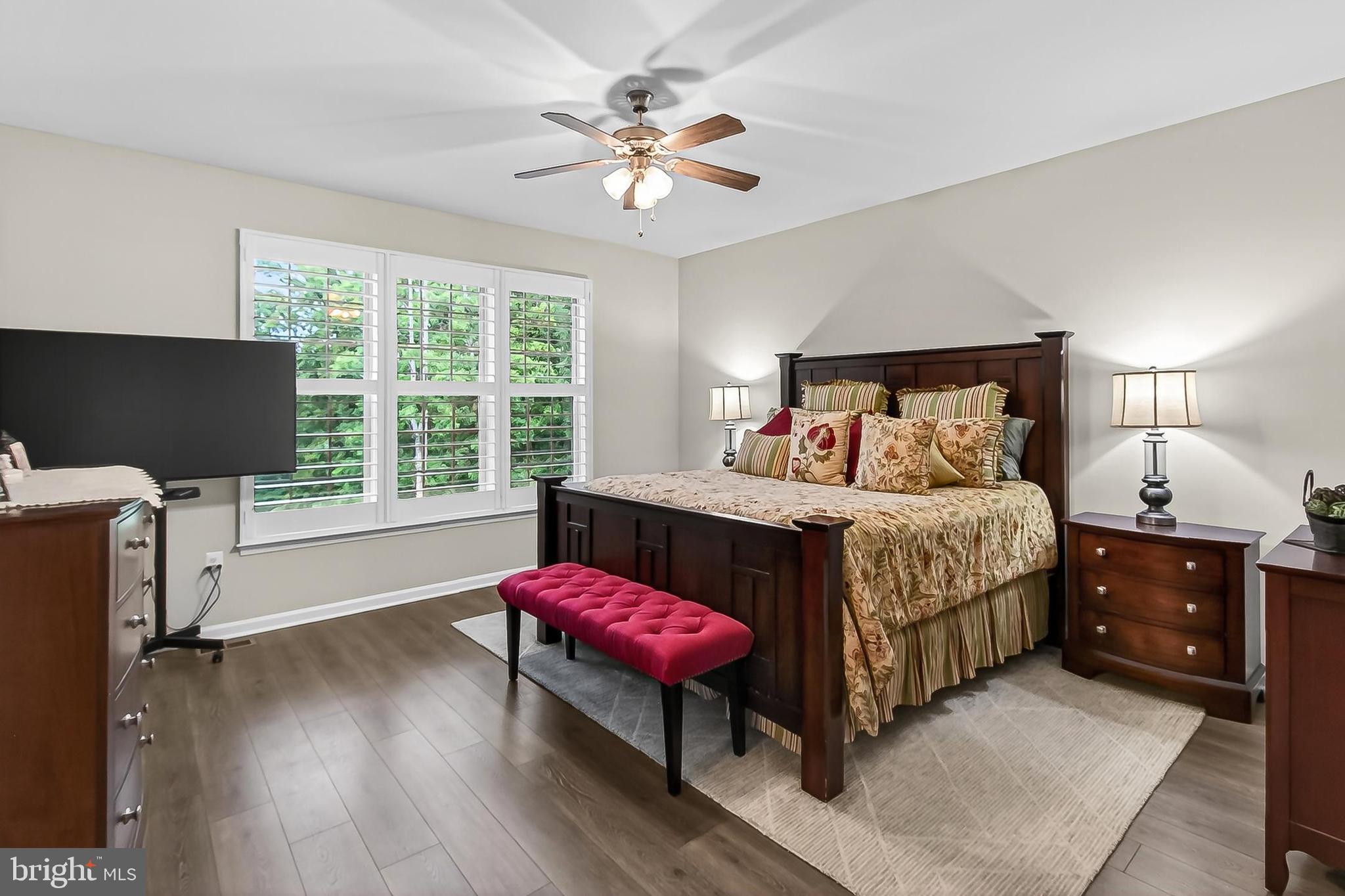 1700 MOCKING JAY TERRACE NE