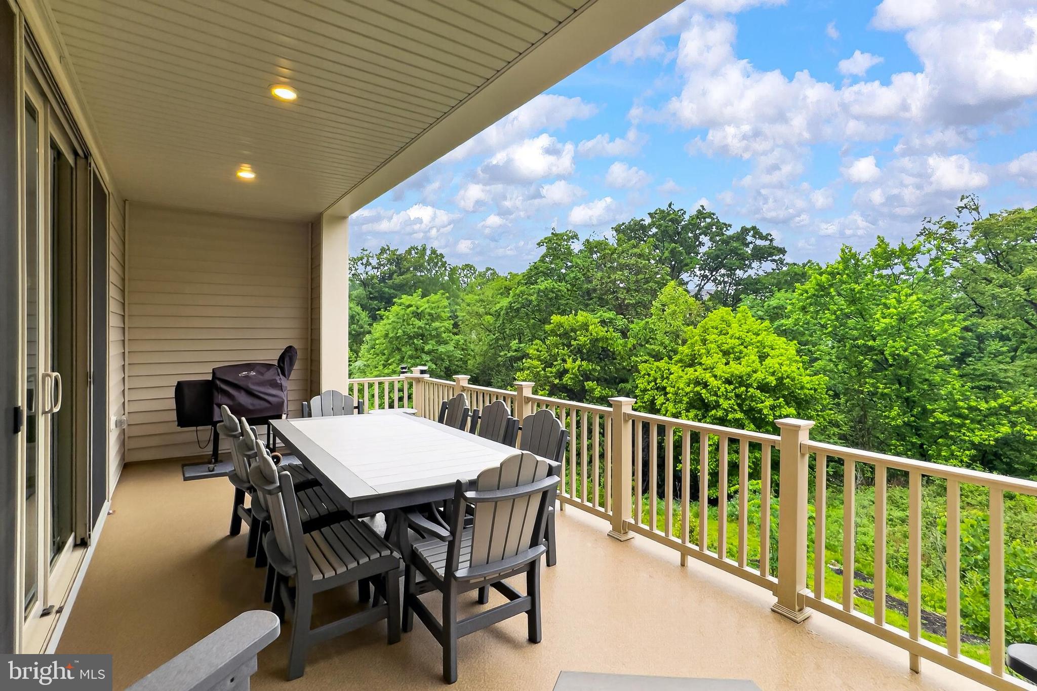 1700 MOCKING JAY TERRACE NE