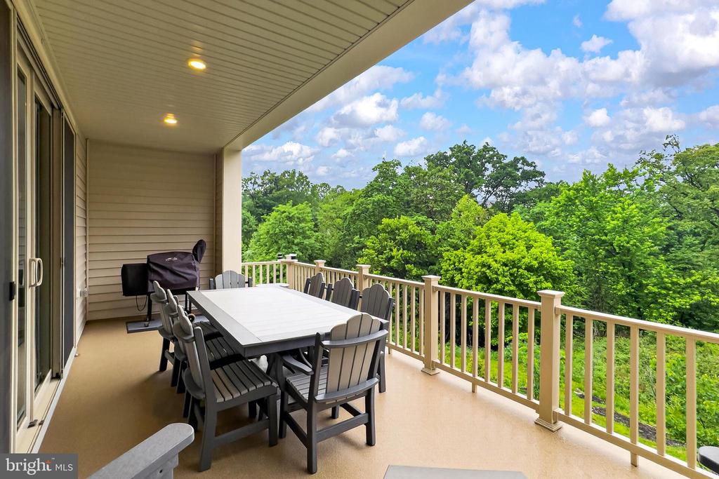 1700 MOCKING JAY TERRACE NE