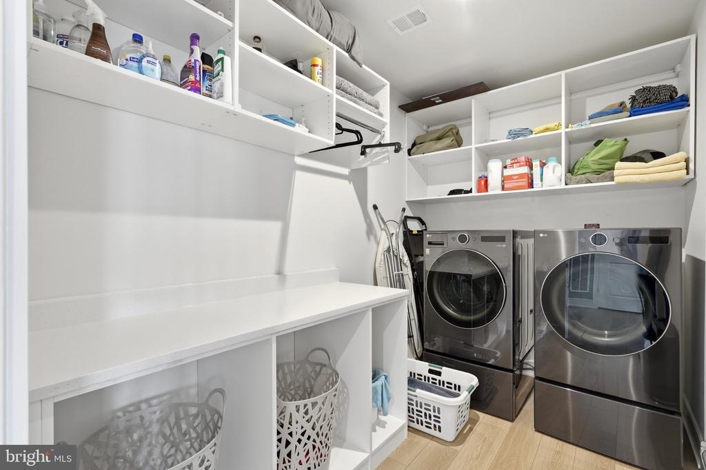 23679 BOLTON CRESCENT TERRACE Unit: 305