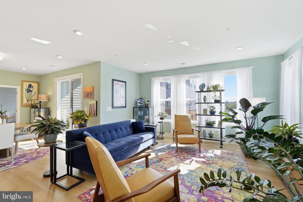 23679 BOLTON CRESCENT TERRACE Unit: 305