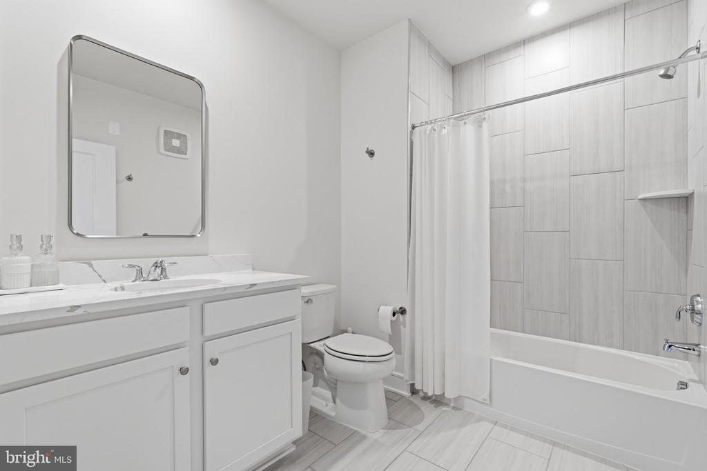 23679 BOLTON CRESCENT TERRACE Unit: 305