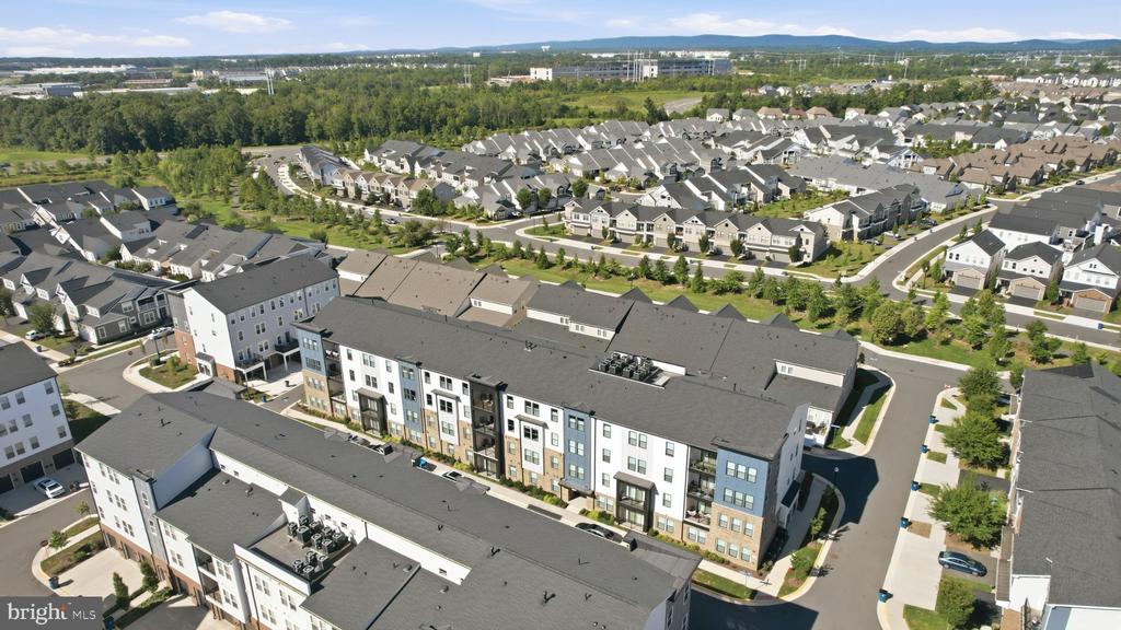 23679 BOLTON CRESCENT TERRACE Unit: 305