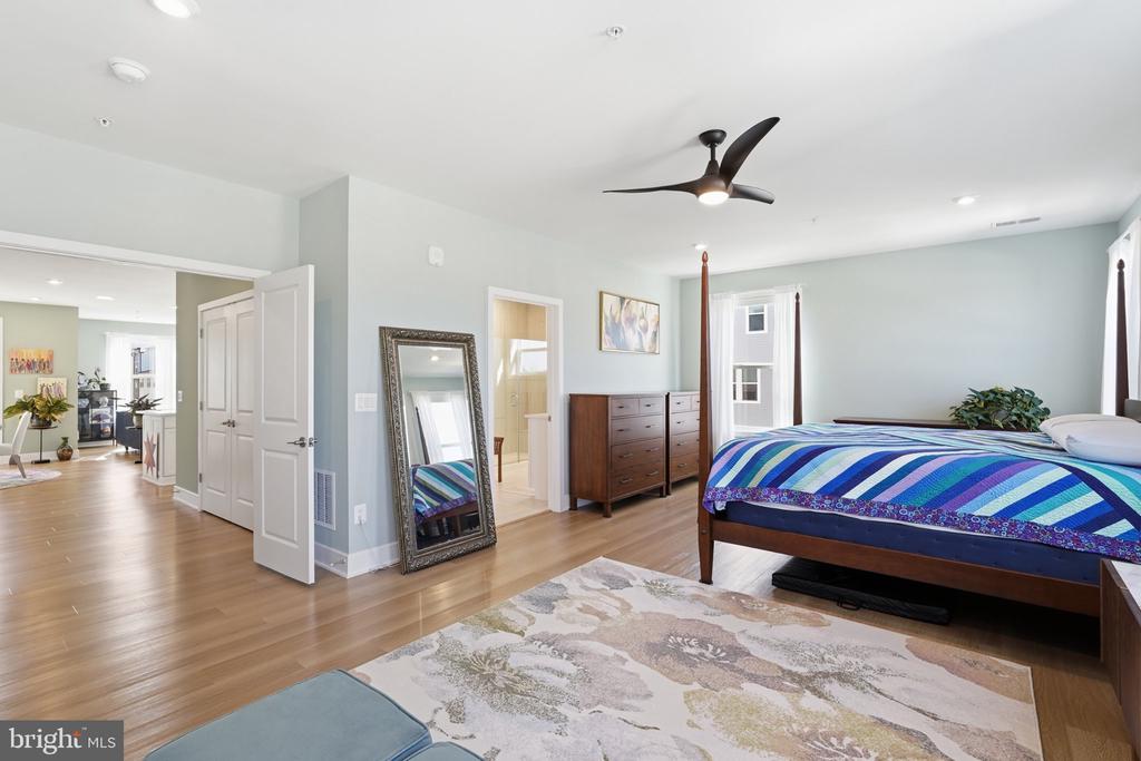 23679 BOLTON CRESCENT TERRACE Unit: 305