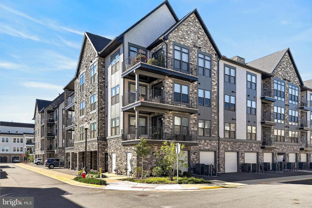 23650 HAVELOCK WALK TERRACE Unit: 308