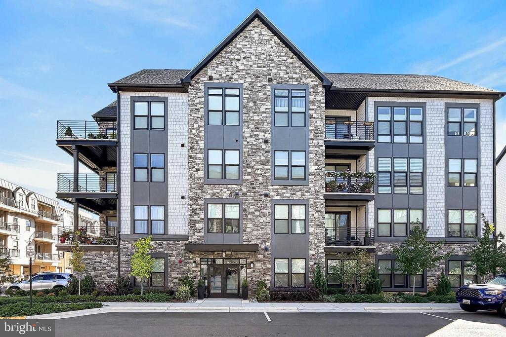 23650 HAVELOCK WALK TERRACE Unit: 308