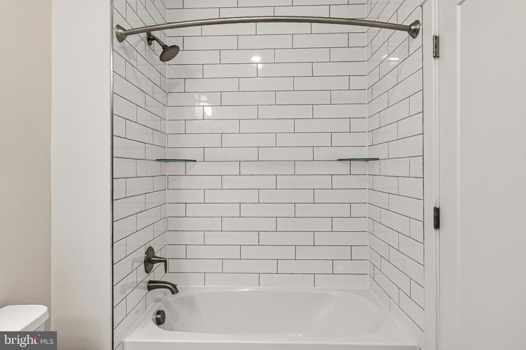 23650 HAVELOCK WALK TERRACE Unit: 308