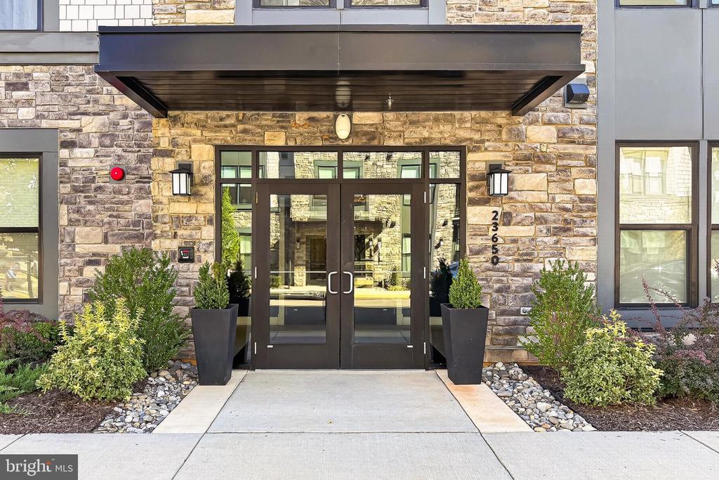 23650 HAVELOCK WALK TERRACE Unit: 308