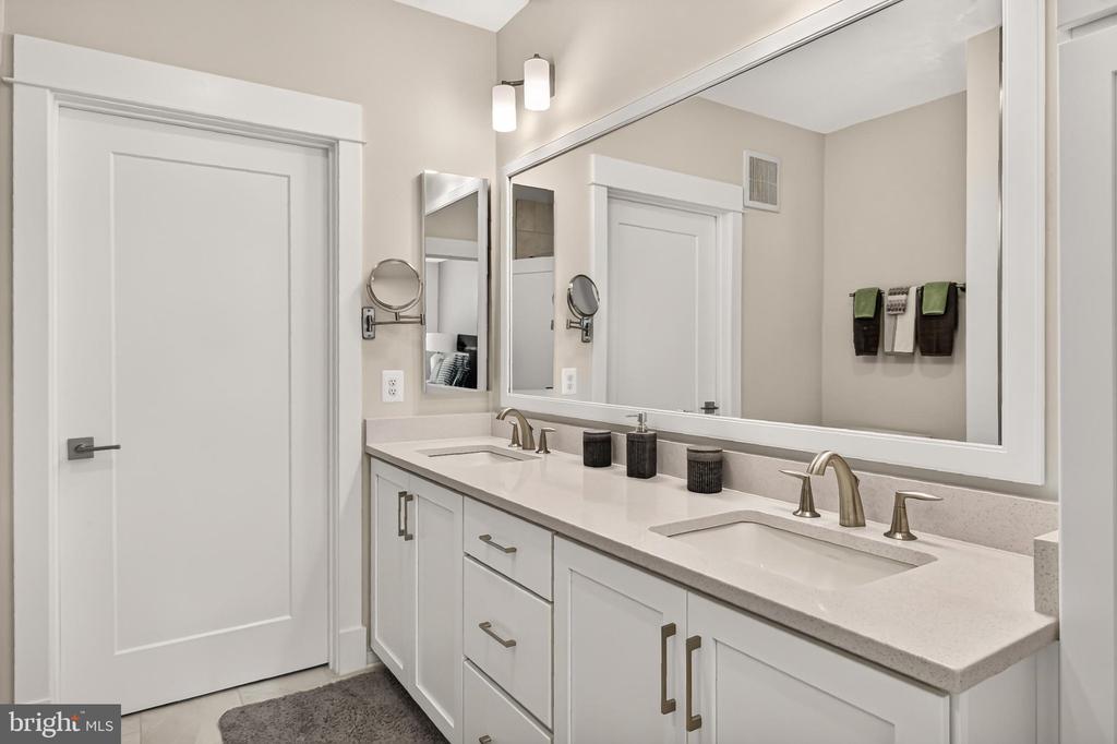 23650 HAVELOCK WALK TERRACE Unit: 308