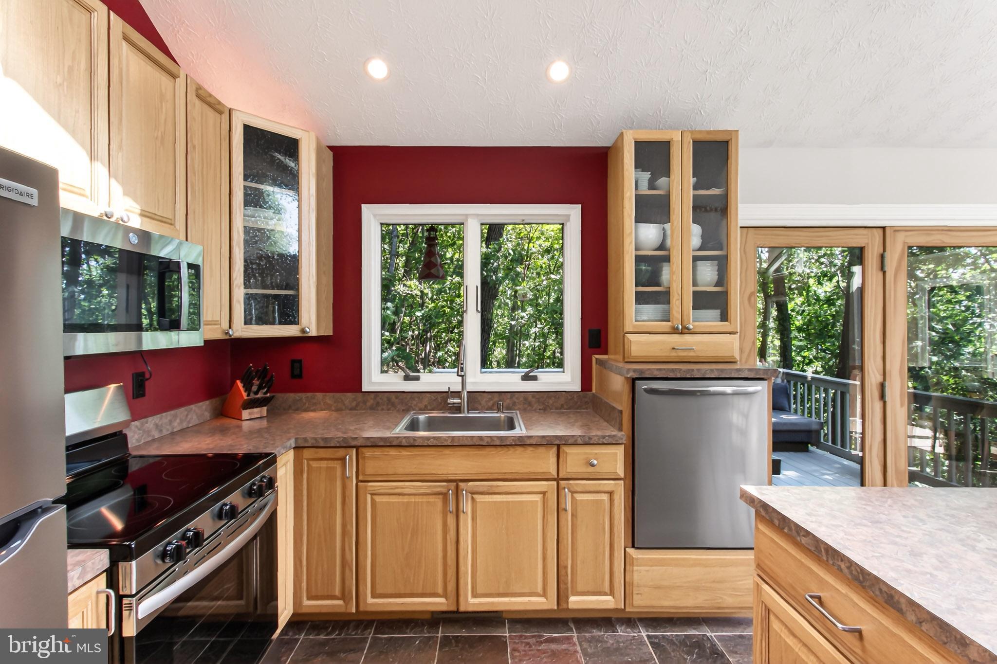2090 PAINTER COURT