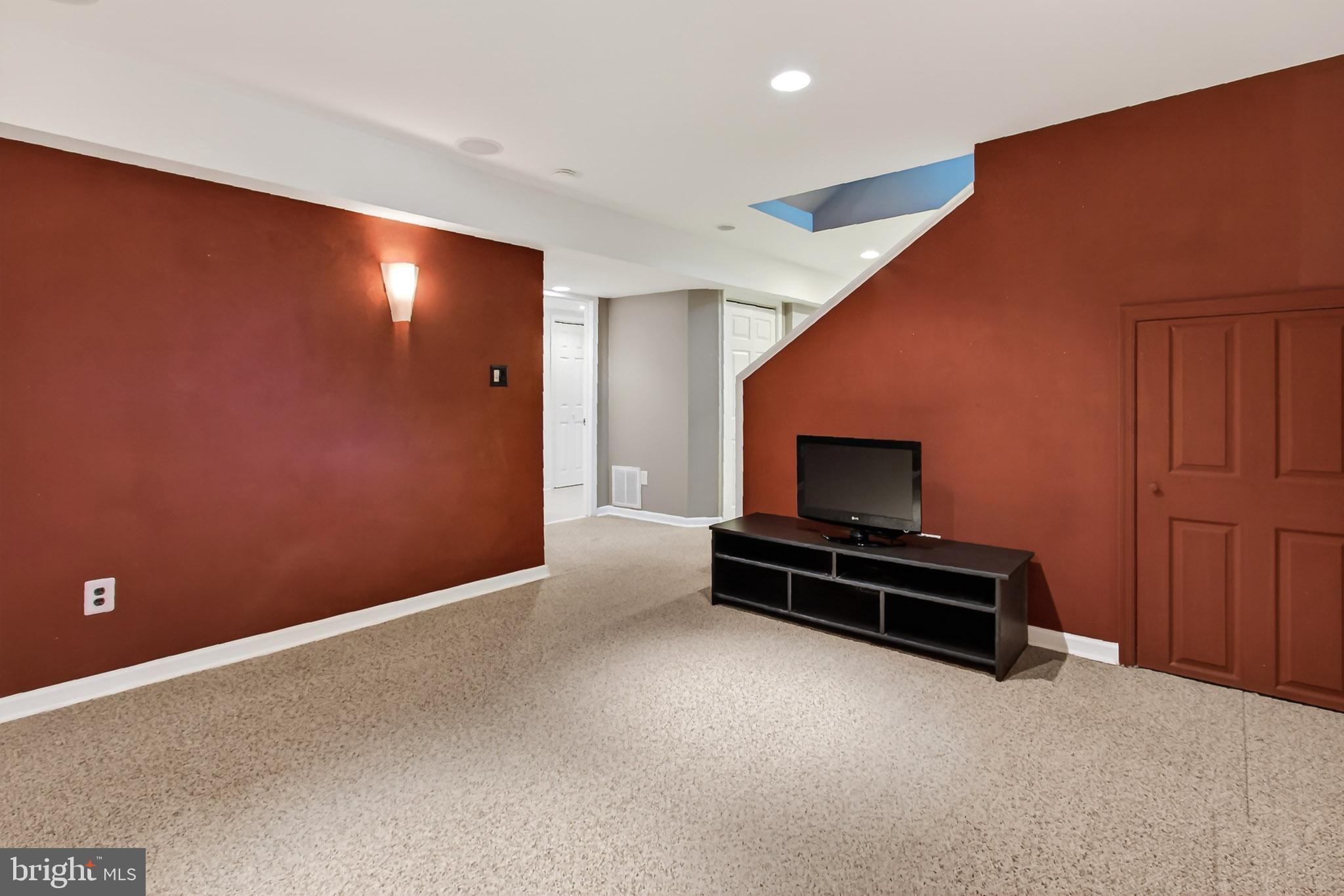 2090 PAINTER COURT