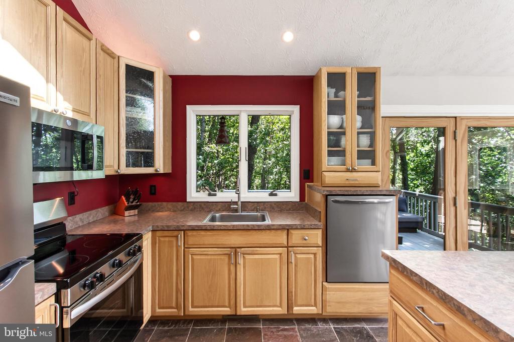 2090 PAINTER COURT
