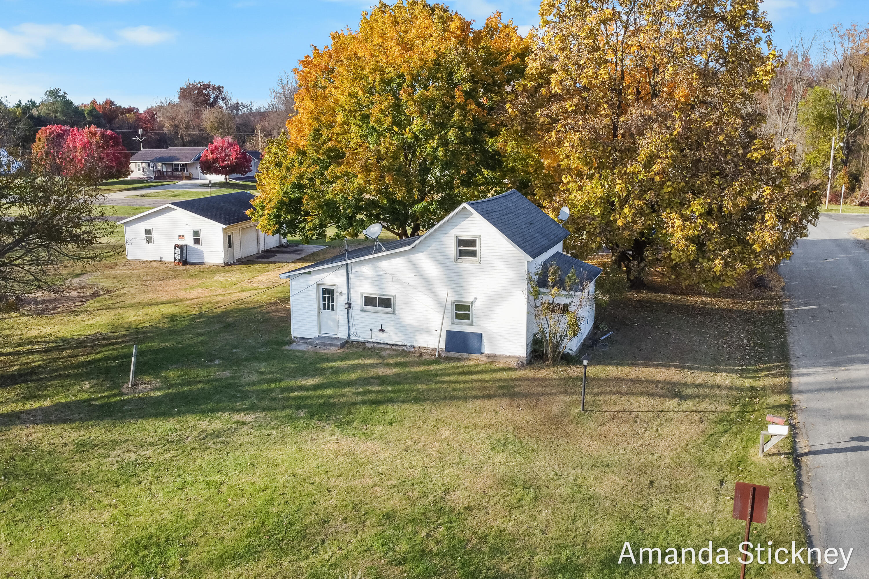 3212 Curtis Road