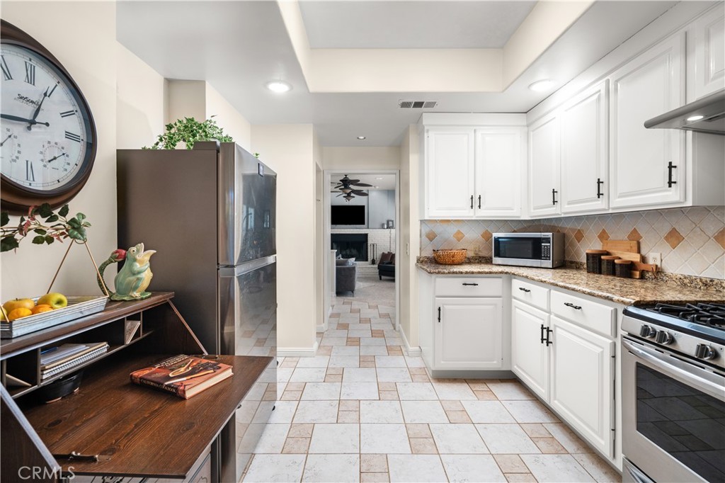 10320 Country Lane