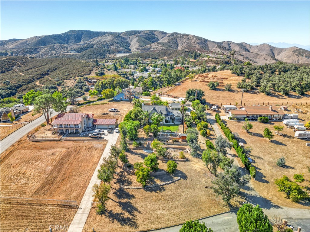 10320 Country Lane
