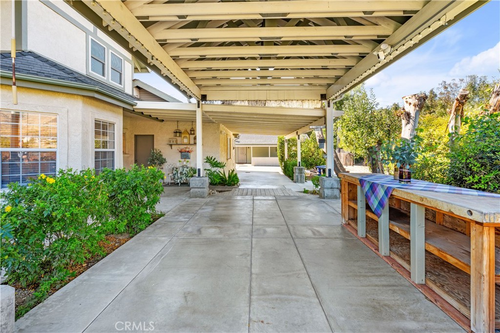 10320 Country Lane