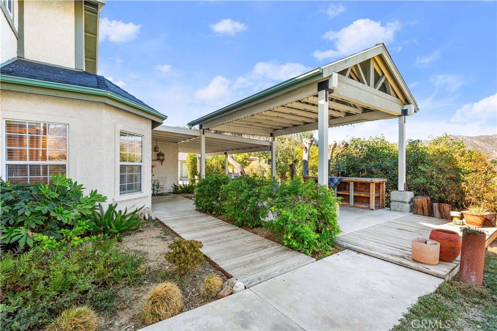 10320 Country Lane