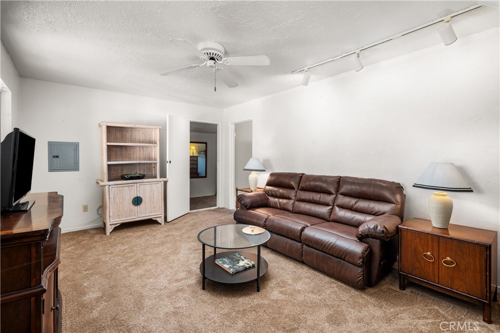 10320 Country Lane