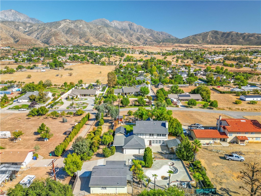 10320 Country Lane