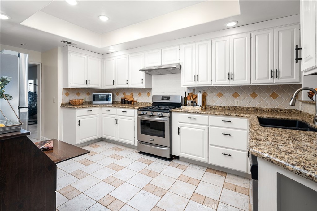 10320 Country Lane