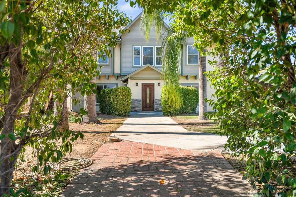 10320 Country Lane