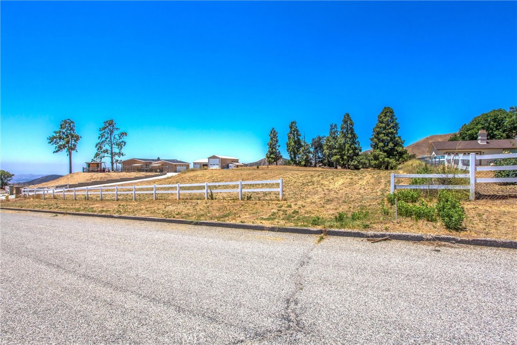 8767 Peach Summit Drive