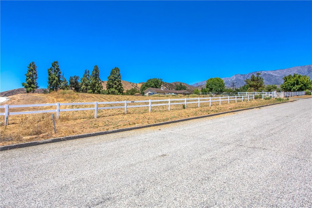 8767 Peach Summit Drive