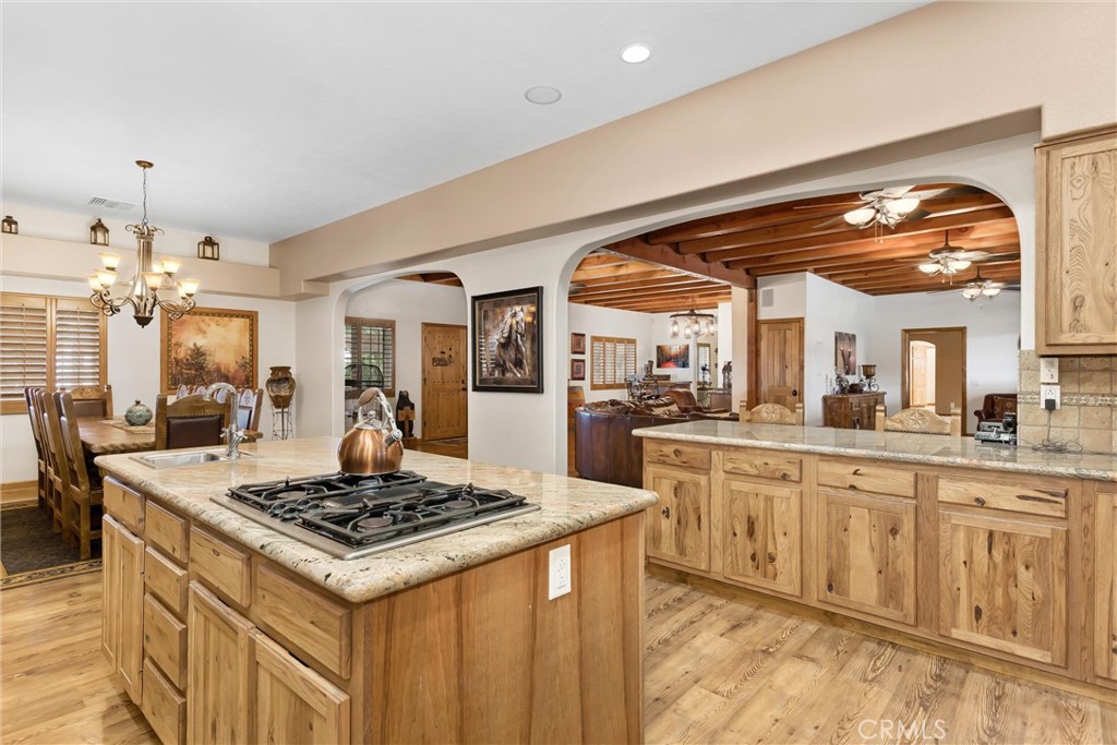 9710 Mountain View