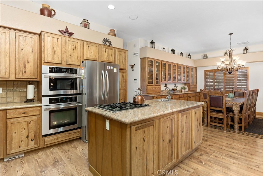 9710 Mountain View