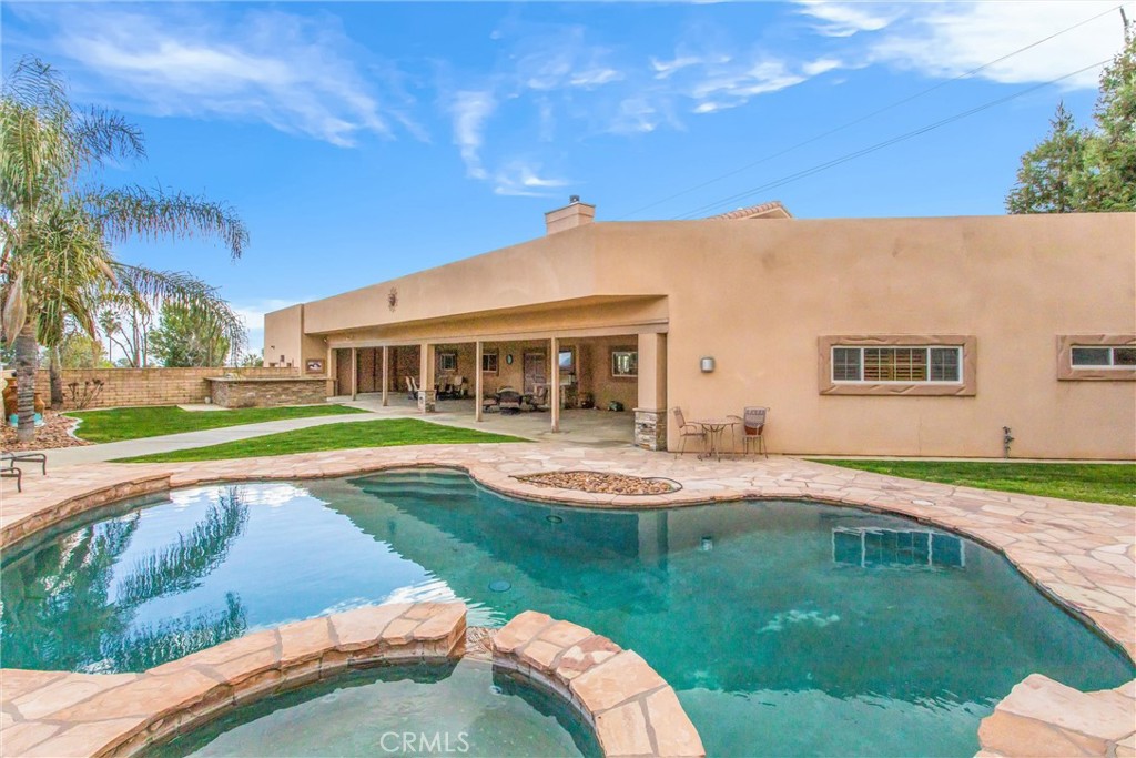 9710 Mountain View