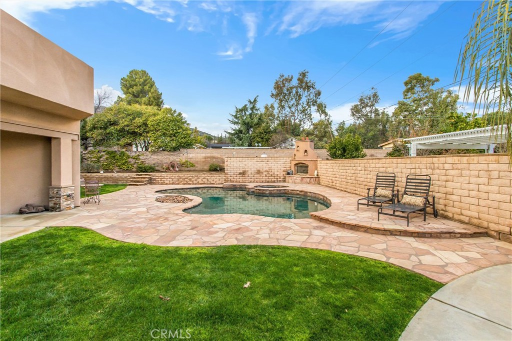 9710 Mountain View