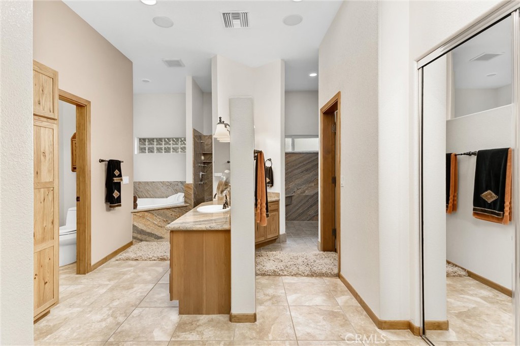 9710 Mountain View