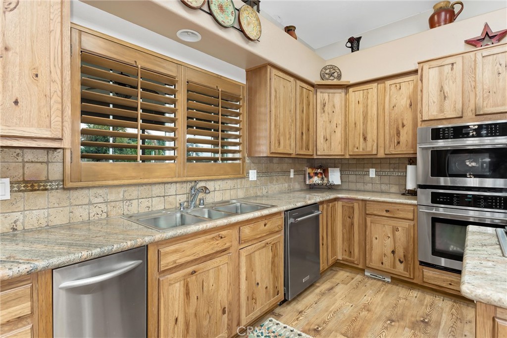 9710 Mountain View