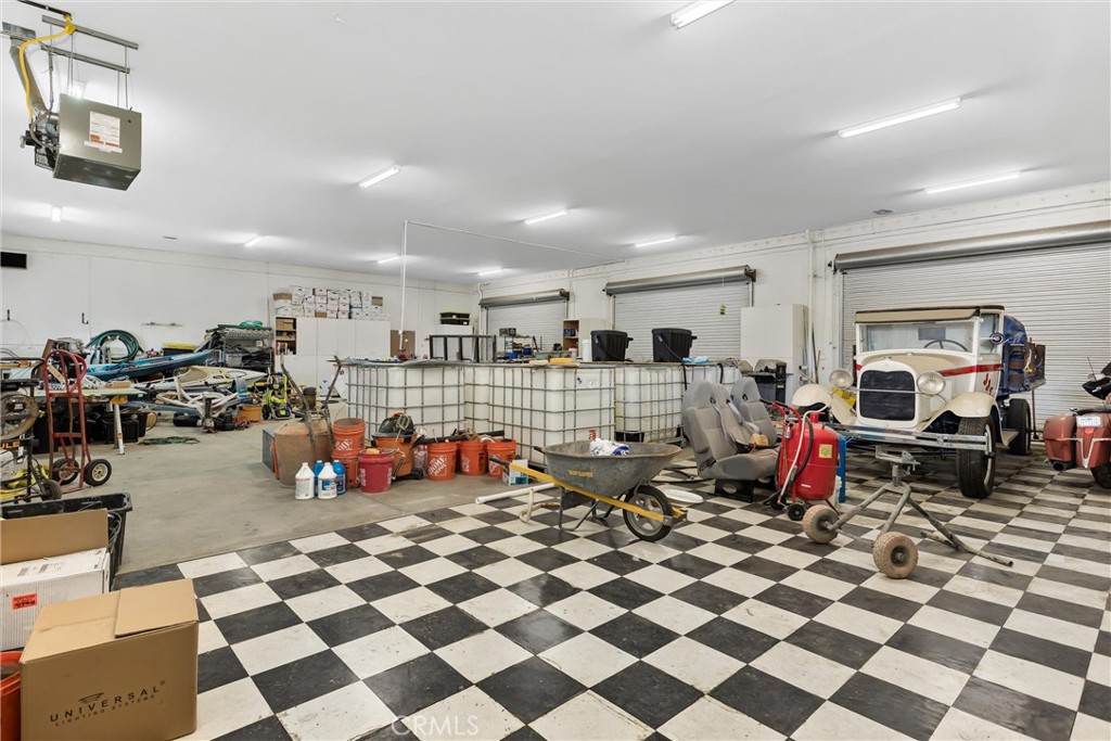 9710 Mountain View