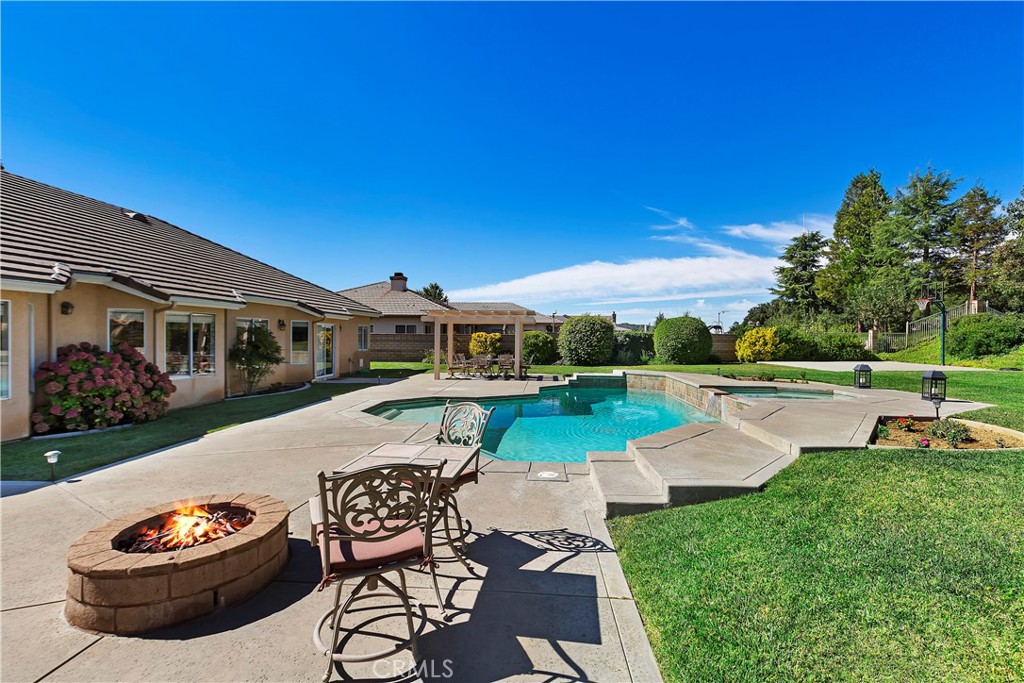 38228 Wild Poppy Lane