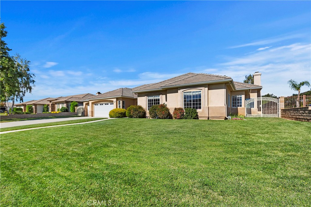 38228 Wild Poppy Lane