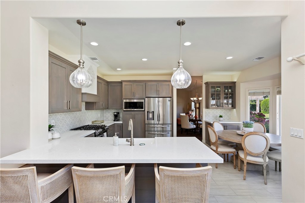 38228 Wild Poppy Lane