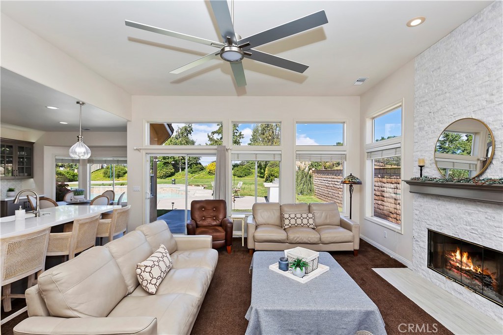 38228 Wild Poppy Lane
