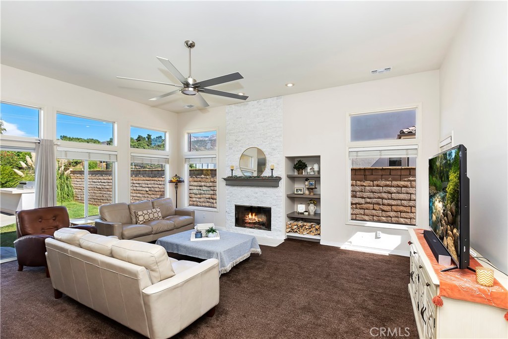 38228 Wild Poppy Lane
